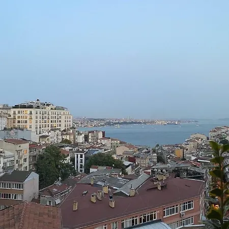 ホテル The Taksim Roe Point